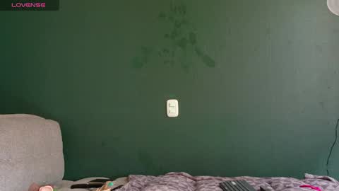 Sara Herrera online show from April 10, 2026, 7:18 pm