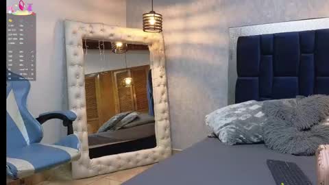 Sara W online show from February 24, 2025, 1:21 pm