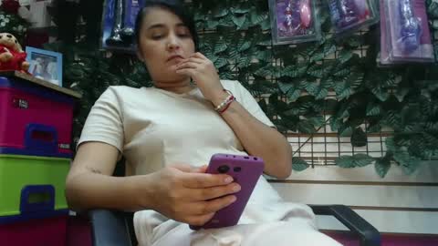 Snapshot of sarayx chatting on January 28, 2025, 8:15 pm mery online show from January 28, 2025, 8:15 pm