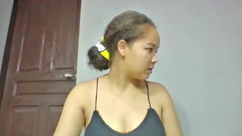 sarhon917962 online show from May 11, 2026, 7:47 am