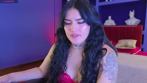 Sari  online show from November 20, 2025, 9:14 pm