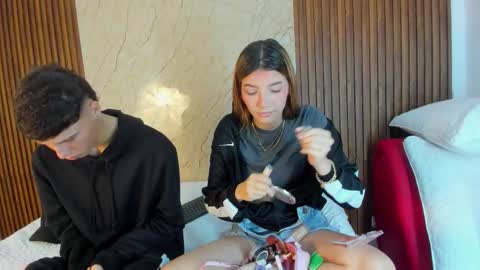  SARIYA Y ALEXIS  online show from February 18, 2026, 11:28 am