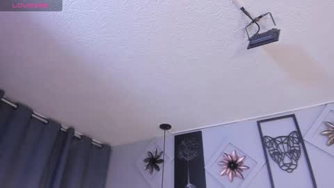 Sara  online show from January 4, 2025, 3:29 am