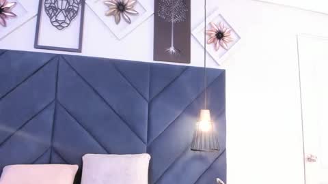 Sara  online show from January 14, 2025, 3:22 am