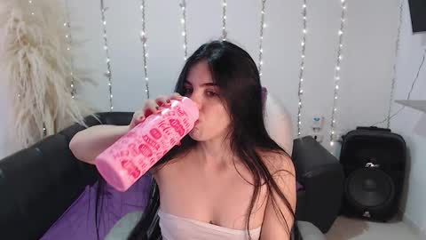 Sara online show from October 24, 2025, 9:22 pm