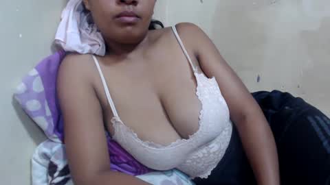 Snapshot of saronette chatting on December 28, 2024, 9:09 am saronette online show from December 28, 2024, 9:09 am