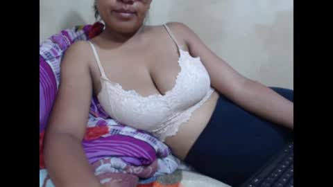 Snapshot of saronette chatting on January 9, 2025, 7:10 am saronette online show from January 9, 2025, 7:10 am