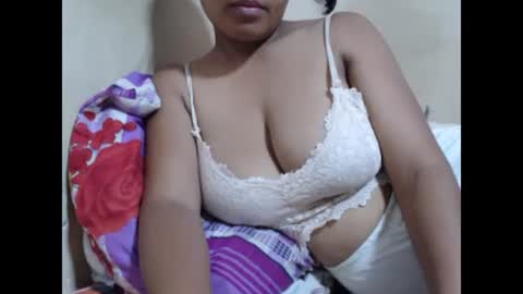 Snapshot of saronette chatting on January 18, 2025, 7:28 am saronette online show from January 18, 2025, 7:28 am