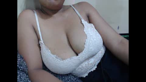 Snapshot of saronette chatting on March 11, 2025, 6:53 am saronette online show from March 11, 2025, 6:53 am