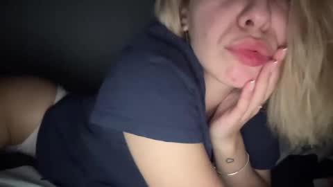 Snapshot of sarrah_rossy chatting on January 27, 2025, 9:33 pm Sarrah online show from January 27, 2025, 9:33 pm