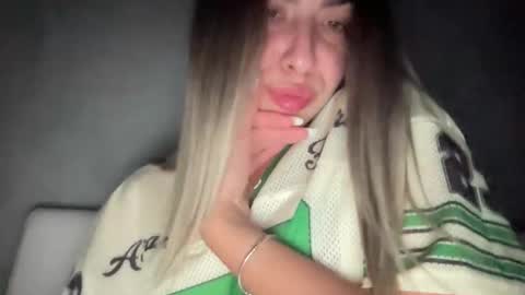 Snapshot of sarrah_rossy chatting on September 13, 2025, 9:25 pm Sarrah online show from September 13, 2025, 9:25 pm