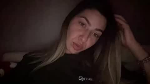 Snapshot of sarrah_rossy chatting on November 3, 2025, 9:48 pm Sarrah online show from November 3, 2025, 9:48 pm