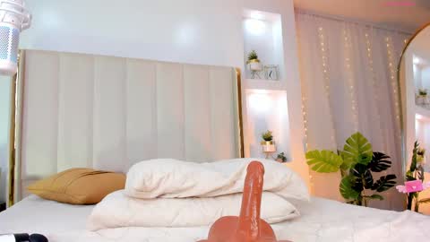 My Name Is Sara C. Welcome online show from February 14, 2025, 8:31 am