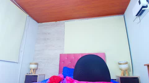 Sary  online show from April 21, 2026, 3:35 am