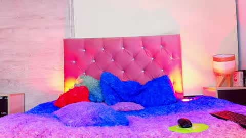 Sary  online show from April 23, 2026, 3:41 am
