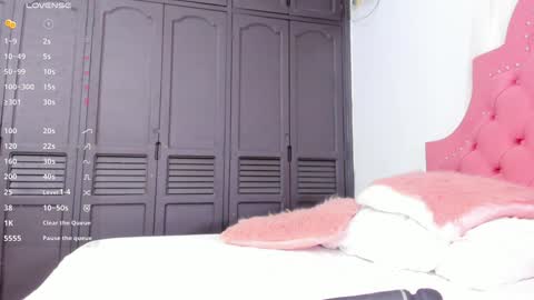 Snapshot of sary_rousse chatting on January 5, 2025, 11:12 pm Sary Rousse online show from January 5, 2025, 11:12 pm