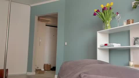 Sasha online show from March 9, 2025, 8:07 am