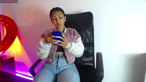 Sasha Brattz online show from February 18, 2025, 11:00 am