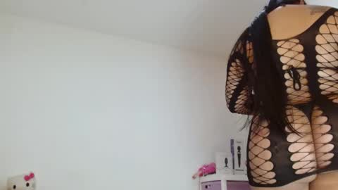 Sasha Creamy online show from May 29, 2026, 8:45 am