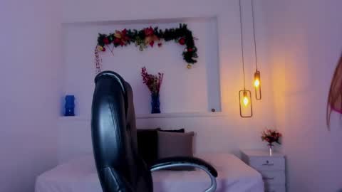 Sasha online show from December 17, 2024, 2:33 am