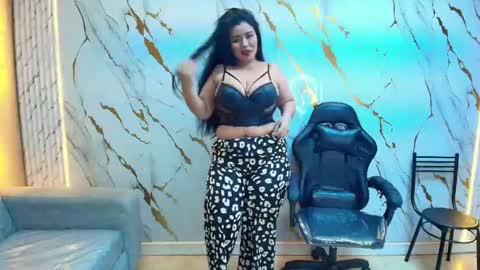 Snapshot of sasha_tf chatting on April 27, 2026, 9:24 pm Sasha online show from April 27, 2026, 9:24 pm