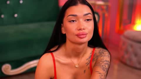 Dennise online show from February 26, 2025, 11:15 pm