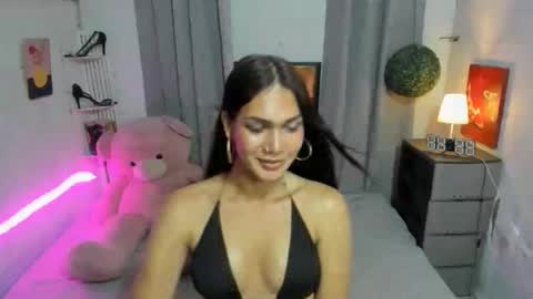 Snapshot of sashahuwanna chatting on February 22, 2025, 2:08 pm ESTELLA online show from February 22, 2025, 2:08 pm