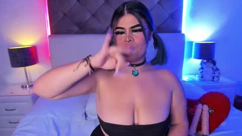 selene  online show from February 21, 2025, 11:32 pm