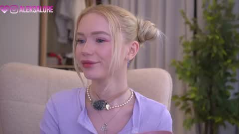 sashalore online show from April 22, 2026, 2:36 am