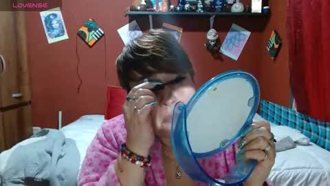Snapshot of sasharosee2 chatting on October 8, 2025, 12:14 pm S A S H A R O S E online show from October 8, 2025, 12:14 pm