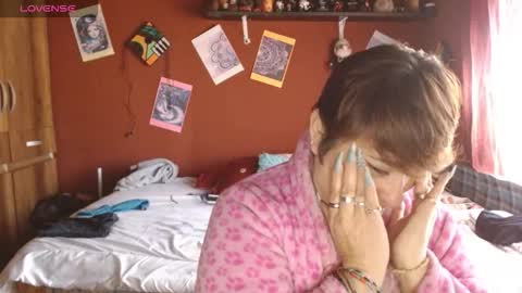 Snapshot of sasharosee2 chatting on October 9, 2025, 12:14 pm S A S H A R O S E online show from October 9, 2025, 12:14 pm