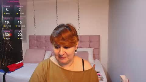 S A S H A R O S E online show from September 12, 2025, 12:16 pm