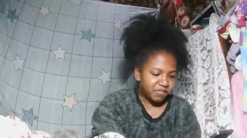 sasivia08 online show from May 21, 2026, 6:37 pm