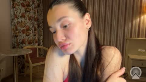 Snapshot of sassqueen18 chatting on October 26, 2025, 6:25 pm Katerina online show from October 26, 2025, 6:25 pm