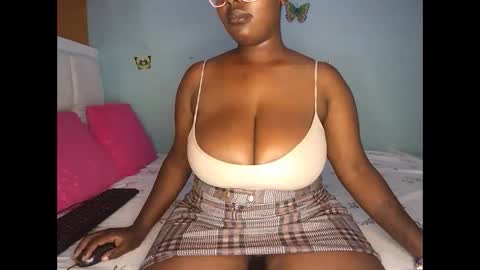 Snapshot of sassy100936 chatting on February 17, 2026, 4:42 am Spicyd online show from February 17, 2026, 4:42 am