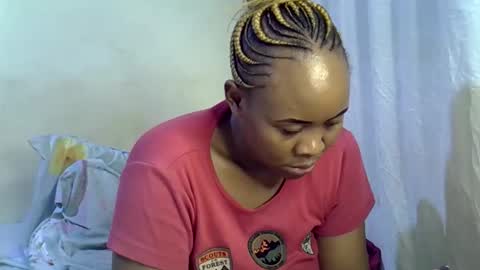 Snapshot of sassy_bella chatting on May 19, 2026, 1:56 am sassy_bella online show from May 19, 2026, 1:56 am