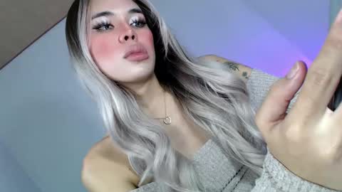 Tiffanie online show from January 19, 2026, 3:43 am