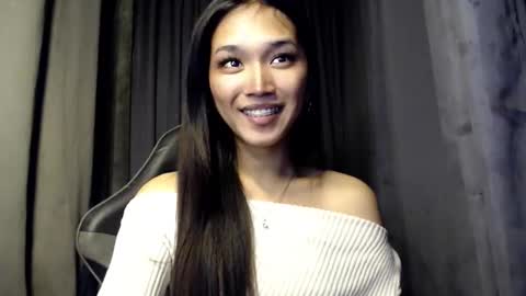 Snapshot of sassy_yourgirlxxxx chatting on November 24, 2025, 12:43 am Sassygirl online show from November 24, 2025, 12:43 am