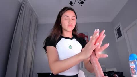 Ksenya online show from October 16, 2025, 1:17 am