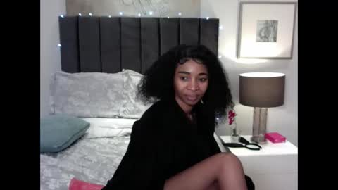 sasyylissaa online show from April 28, 2026, 2:27 am