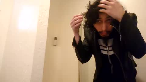 Snapshot of satanicdoggy chatting on December 25, 2024, 4:22 pm pinkWineboy online show from December 25, 2024, 4:22 pm