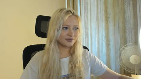 satinpresence online show from June 12, 2026, 5:17 am