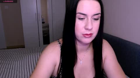 satisfaction__ online show from December 21, 2025, 12:45 pm