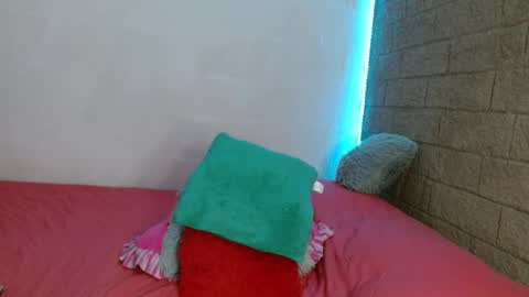 Snapshot of sativa_29 chatting on December 22, 2024, 7:42 pm Sativa online show from December 22, 2024, 7:42 pm