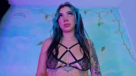 Saturnooo online show from November 12, 2025, 8:15 am