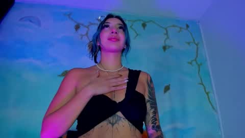 Snapshot of saturno_stone chatting on February 5, 2026, 5:01 am Saturnooo online show from February 5, 2026, 5:01 am