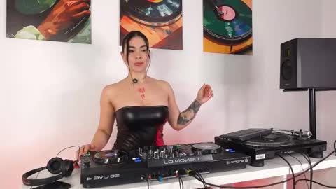 Snapshot of satyadj chatting on February 25, 2026, 8:18 pm Satya dj online show from February 25, 2026, 8:18 pm