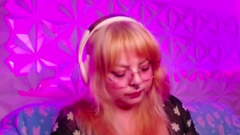 Gina George online show from September 30, 2025, 3:00 am