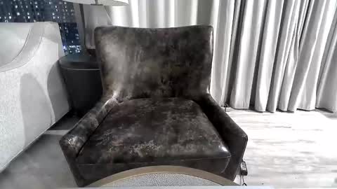 Snapshot of satyric_haetera chatting on January 14, 2025, 1:36 am Sophia online show from January 14, 2025, 1:36 am