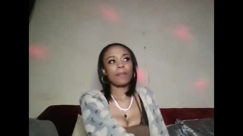 Shaniiice online show from April 7, 2026, 2:45 am